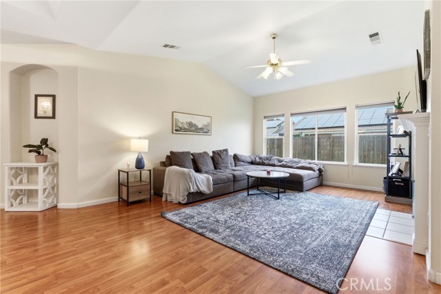 Detail Gallery Image 18 of 55 For 535 Mallard, Lemoore,  CA 93245 - 3 Beds | 2 Baths