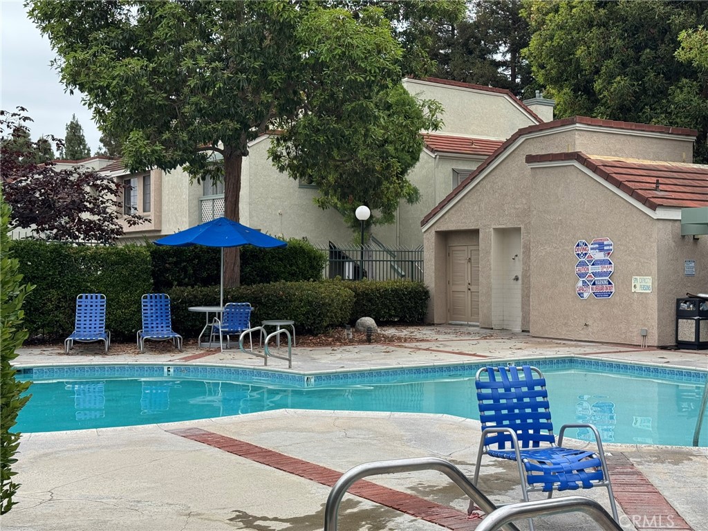 https://media.crmls.org/medias/0ef657d2-555e-407a-98bb-627cf834fa23.jpg?preset=X-Large