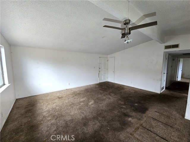 Detail Gallery Image 3 of 25 For 1257 N Bailey, Fresno,  CA 93727 - 3 Beds | 2 Baths