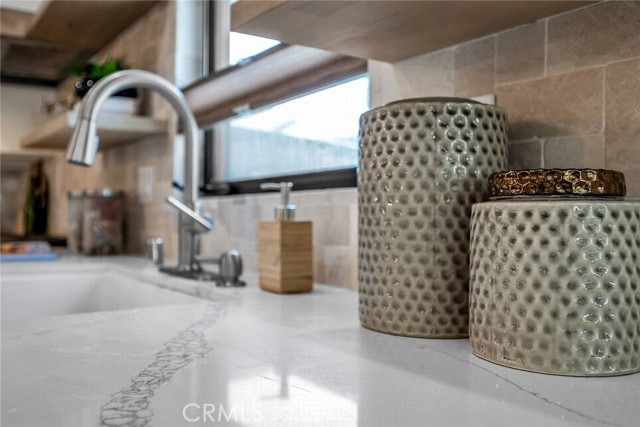 Detail Gallery Image 15 of 49 For 5110 Greenbush Ave, Sherman Oaks,  CA 91423 - 6 Beds | 6 Baths