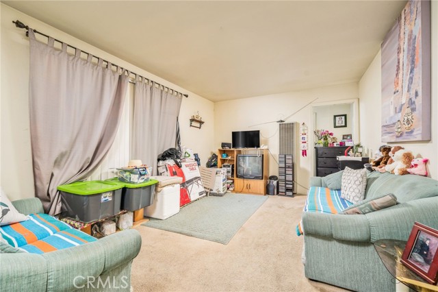 903 N Eleanor Street, Pomona CA: https://media.crmls.org/medias/0ef7742e-2c74-42ca-ae6a-a0f83e15811a.jpg
