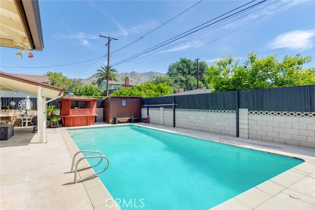 Detail Gallery Image 4 of 28 For 1242 N Dalton Ave, Azusa,  CA 91702 - 4 Beds | 2 Baths