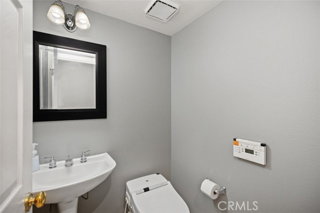 4 Chisholm Trail, Trabuco Canyon CA: https://media.crmls.org/medias/0ef7ca54-5037-4523-ac0e-2651e1d37621.jpg