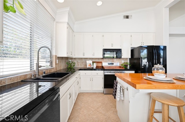 Detail Gallery Image 21 of 71 For 1375 Coral Gables Cir, Corona,  CA 92881 - 4 Beds | 2 Baths