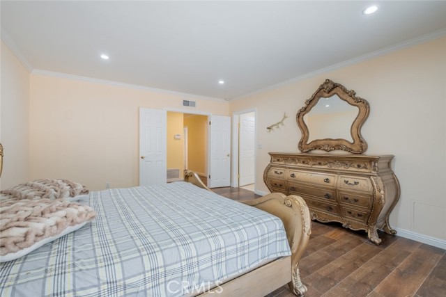 19941 Hiawatha Street, Chatsworth CA: https://media.crmls.org/medias/0ef9e172-ba2c-4ea8-98a4-7054265883b7.jpg
