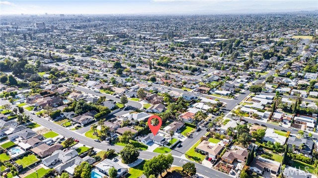 18011 Theodora Drive, Tustin CA: https://media.crmls.org/medias/0efa2a9e-4dfa-4635-a071-cfeafca4febb.jpg