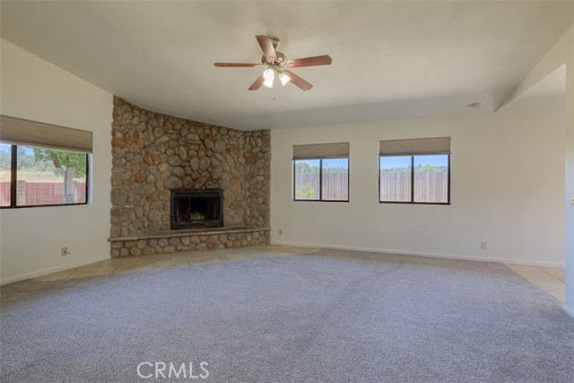 90 Segura Drive, Oroville CA: https://media.crmls.org/medias/0efacae0-e8ac-4b8e-86df-d57a2de9d55a.jpg