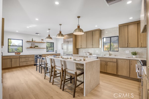 Detail Gallery Image 12 of 29 For 7932 Woodlake, West Hills,  CA 91304 - 4 Beds | 3 Baths