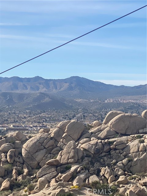 Detail Gallery Image 18 of 22 For 6161 Mirlo Rd, Yucca Valley,  CA 92284 - 2 Beds | 2 Baths