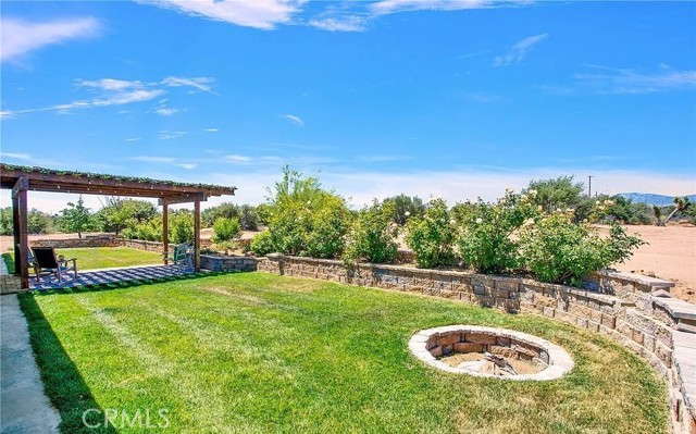 8686 Capelin Road, Phelan CA: https://media.crmls.org/medias/0efb6d45-f629-4e35-928f-2df93b3c76be.jpg