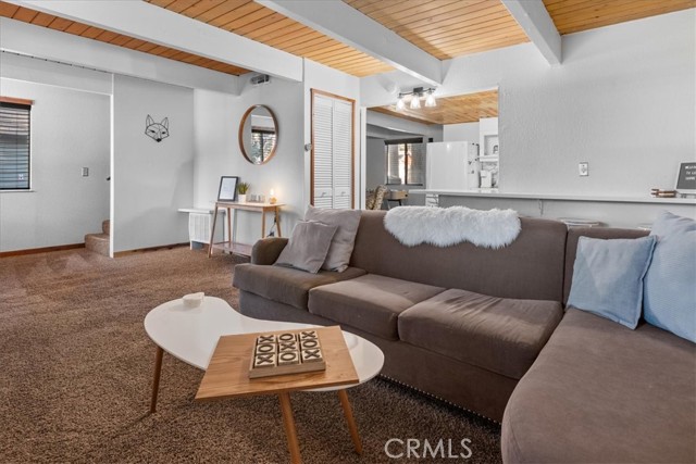 Detail Gallery Image 5 of 30 For 836 E Mountain View Bld, Big Bear City,  CA 92314 - 2 Beds | 2 Baths