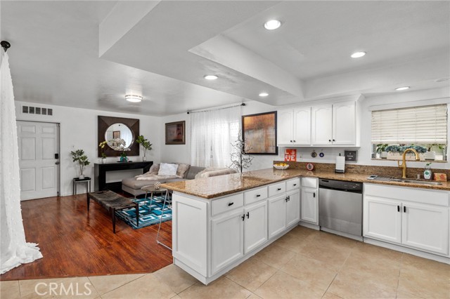 Detail Gallery Image 11 of 35 For 14612 Kingsdale Ave, Lawndale,  CA 90260 - 3 Beds | 2/1 Baths