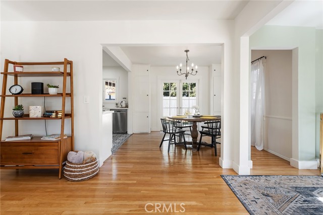 Detail Gallery Image 9 of 32 For 545 E Rio Grande St, Pasadena,  CA 91104 - 4 Beds | 2 Baths