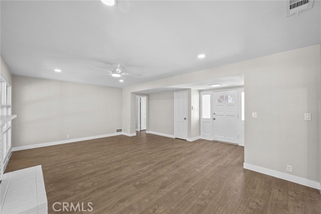 1514 E Palm Avenue, Orange CA: https://media.crmls.org/medias/0efec315-f9ab-490d-8b55-459dee91ed89.jpg