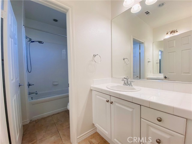Detail Gallery Image 15 of 17 For 38 Fringe Tree, Irvine,  CA 92606 - 4 Beds | 3 Baths