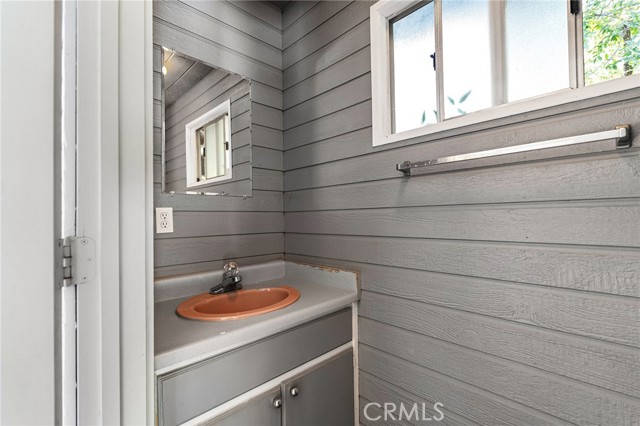 2176 Bidwell Avenue, Chico CA: https://media.crmls.org/medias/0efedb23-447d-46c5-86ac-fafd57820149.jpg