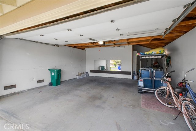 Image 31 of 58 For 332 Villena Way
