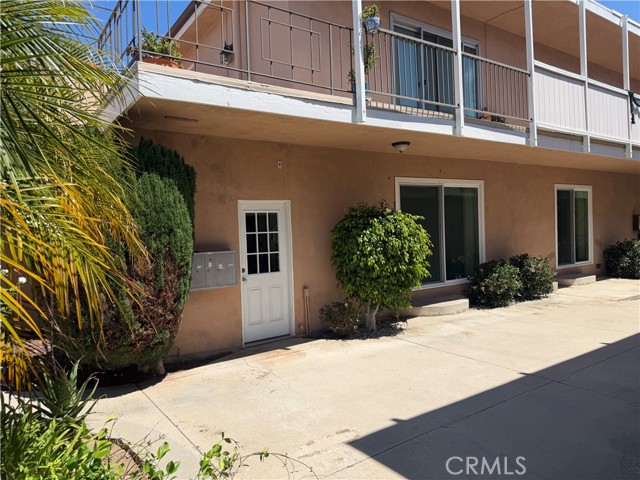 224 Lomita