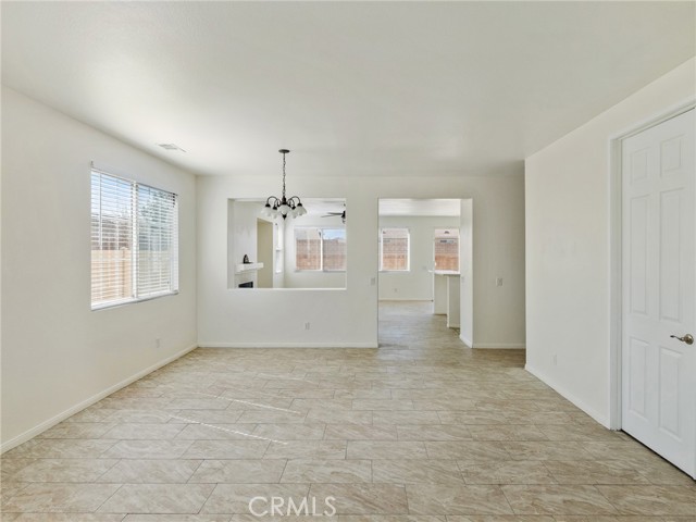 Detail Gallery Image 10 of 19 For 15850 Desert Rock St, Adelanto,  CA 92301 - 3 Beds | 2 Baths