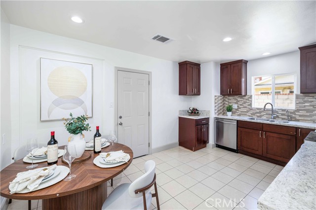 Detail Gallery Image 5 of 29 For 8902 Mcclure Ave, Westminster,  CA 92683 - 5 Beds | 3 Baths