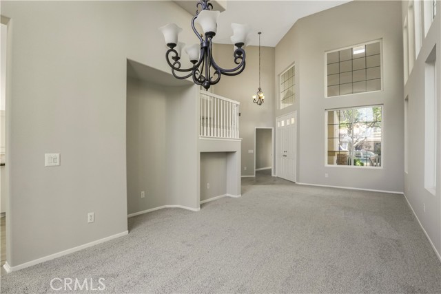 Detail Gallery Image 5 of 39 For 71 Villa Valtelena, Lake Elsinore,  CA 92532 - 5 Beds | 3 Baths