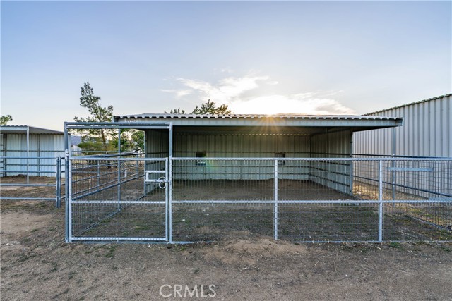 Detail Gallery Image 60 of 74 For 2755 W Avenue, Palmdale,  CA 93551 - 5 Beds | 3/1 Baths