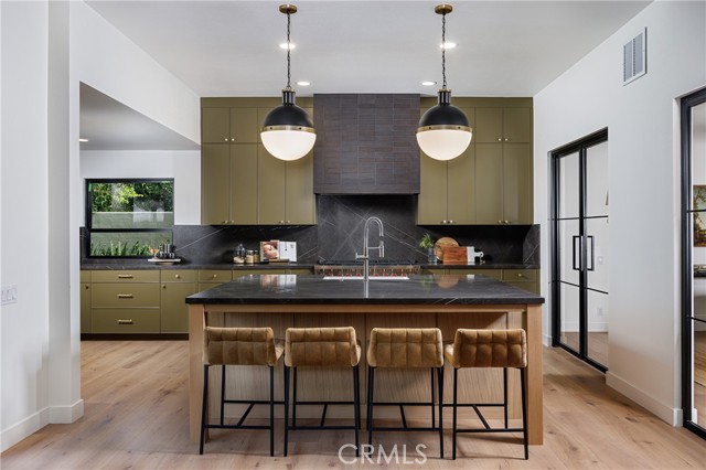 Detail Gallery Image 8 of 31 For 3620 Catamaran, Corona Del Mar,  CA 92625 - 4 Beds | 2/1 Baths