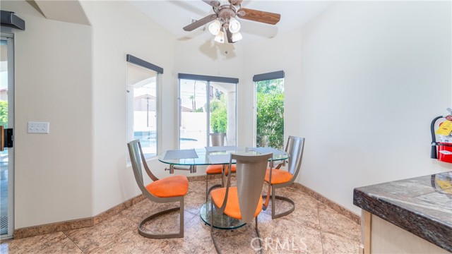 Image 10 of 25 For 31795 Avenida Del Yermo
