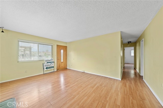 205 Sunset Avenue, San Gabriel CA: https://media.crmls.org/medias/0f042000-fc07-4e16-875e-3299bd14b451.jpg