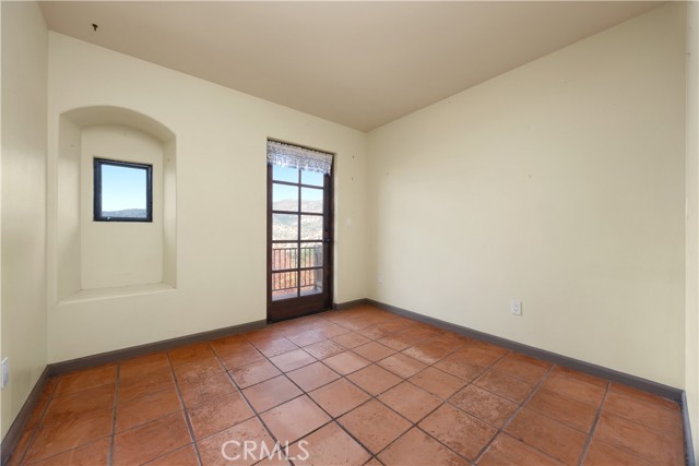 30721 Condor Place, Tehachapi CA: https://media.crmls.org/medias/0f046c3c-4ea0-47fc-8b1b-2abd093cb1fa.jpg