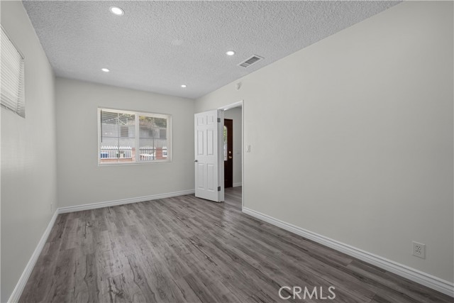 Detail Gallery Image 14 of 43 For 10117 Sharp Ave, Arleta,  CA 91331 - 4 Beds | 2/1 Baths