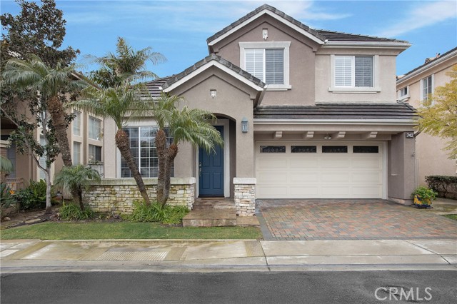 742 Sandglass Dr, Huntington Beach, CA 92648