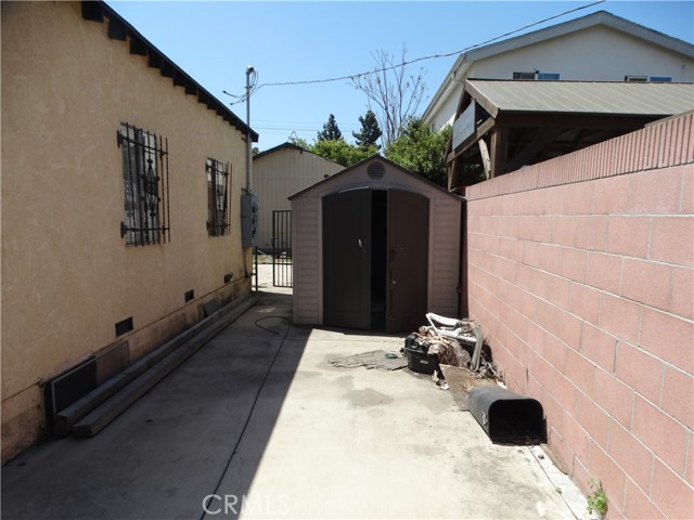 Detail Gallery Image 17 of 29 For 1217 E 100th St, Los Angeles,  CA 90002 - – Beds | – Baths