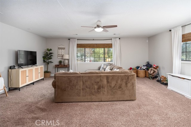 29280 Glacier Drive, Coarsegold CA: https://media.crmls.org/medias/0f05a836-77a7-4678-a751-3b9d5a7e9a75.jpg