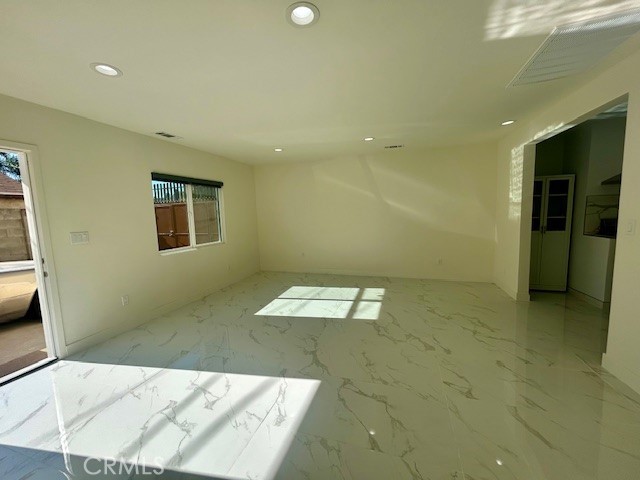 Detail Gallery Image 8 of 27 For 5945 Riverton Ave, North Hollywood,  CA 91601 - 2 Beds | 2 Baths