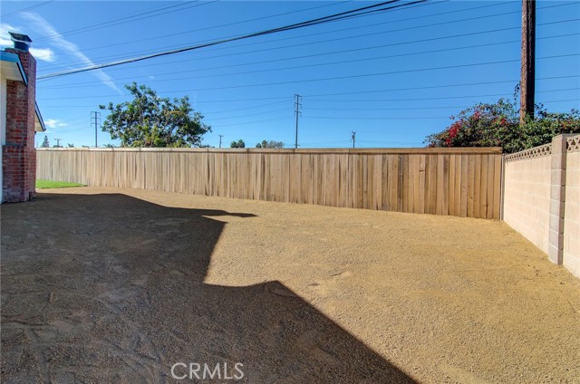 Detail Gallery Image 27 of 29 For 8652 Royer, Huntington Beach,  CA 92647 - 4 Beds | 2 Baths