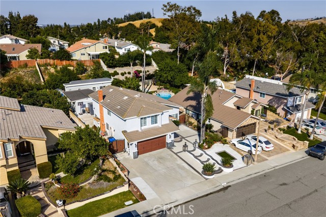 40 Country Wood Drive, Phillips Ranch CA: https://media.crmls.org/medias/0f0649d4-fc39-419d-9750-713e1d2463ee.jpg
