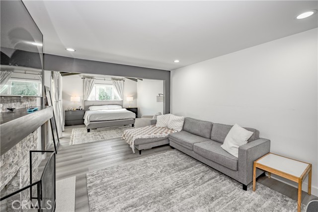Detail Gallery Image 8 of 31 For 22912 Elkwood St, West Hills,  CA 91304 - 4 Beds | 2 Baths