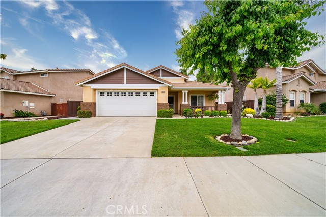 8899 Dahlia Dr, Corona, CA 92883