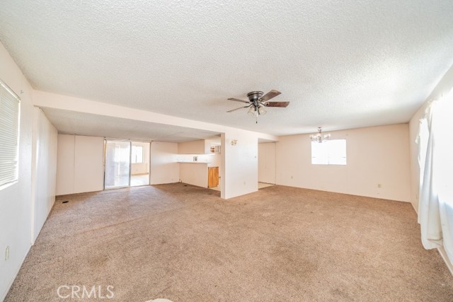 Detail Gallery Image 7 of 33 For 11025 Phelen Rd, Oak Hills,  CA 92344 - 3 Beds | 1 Baths