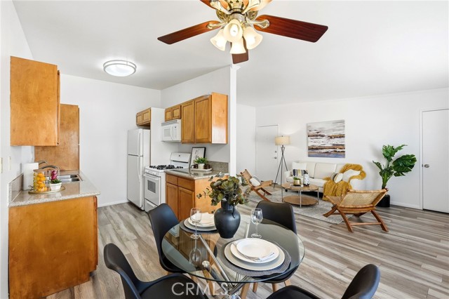 Detail Gallery Image 12 of 28 For 9900 Jordan Ave #62,  Chatsworth,  CA 91311 - 2 Beds | 2 Baths
