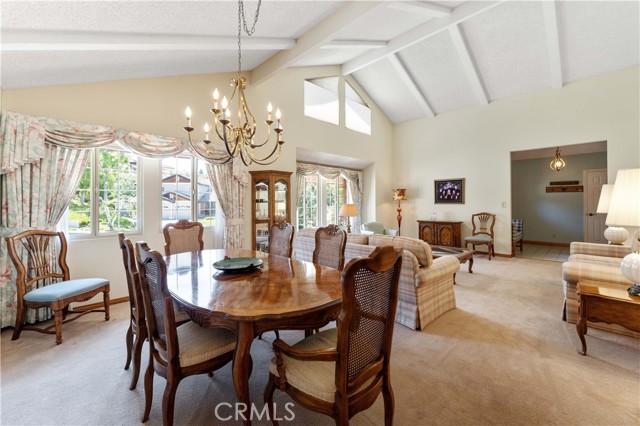 Detail Gallery Image 12 of 43 For 725 Beaverbrook Ln, Glendora,  CA 91740 - 4 Beds | 3 Baths
