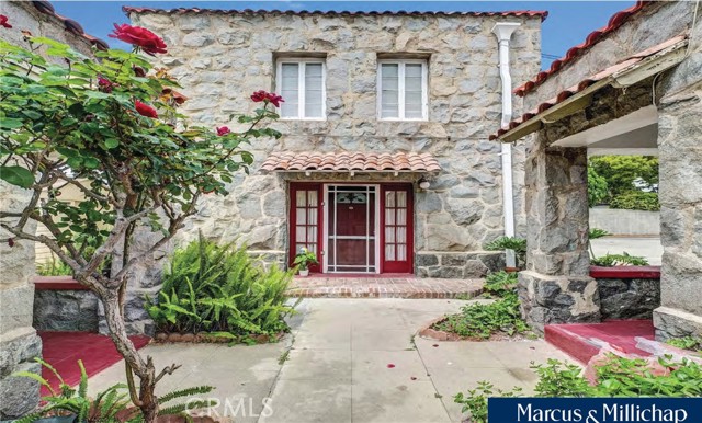 581 N Euclid Avenue, Upland CA: https://media.crmls.org/medias/0f09712b-5545-4e22-a79d-c2b53fa55435.jpg