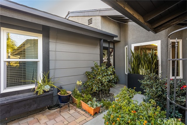 Detail Gallery Image 10 of 53 For 2045 Barclay Ct, Santa Ana,  CA 92701 - 2 Beds | 2 Baths