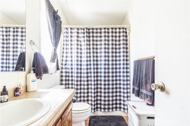 Detail Gallery Image 34 of 55 For 14411 Palmdale Rd #64,  Victorville,  CA 92392 - 3 Beds | 2 Baths