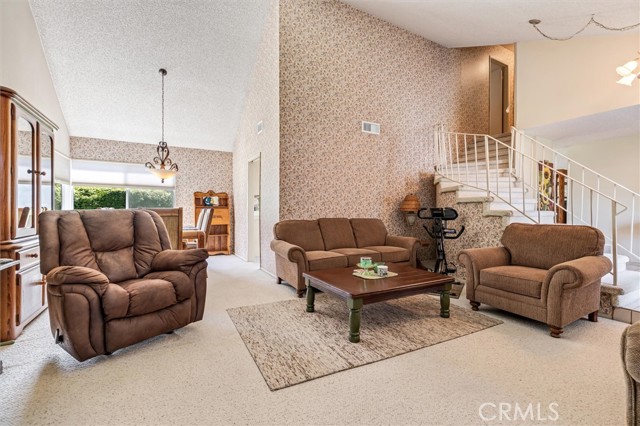 Detail Gallery Image 7 of 39 For 4466 Rainbow Ln, Yorba Linda,  CA 92886 - 4 Beds | 2/1 Baths
