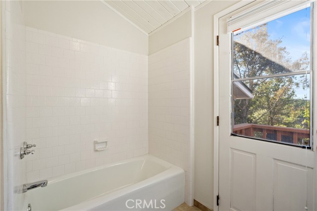 7025 San Gabriel Road, Atascadero CA: https://media.crmls.org/medias/0f0b89cf-f902-4c94-90b4-8438edc94e48.jpg