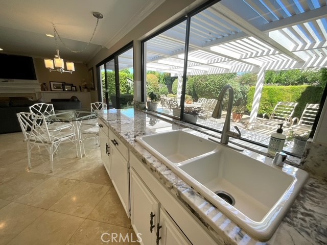 Detail Gallery Image 10 of 28 For 1814 Tanager Dr, Costa Mesa,  CA 92626 - 4 Beds | 2/1 Baths