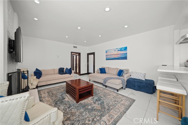 Detail Gallery Image 6 of 31 For 22626 Pacific Coast Hwy #9,  Malibu,  CA 90265 - 1 Beds | 1 Baths