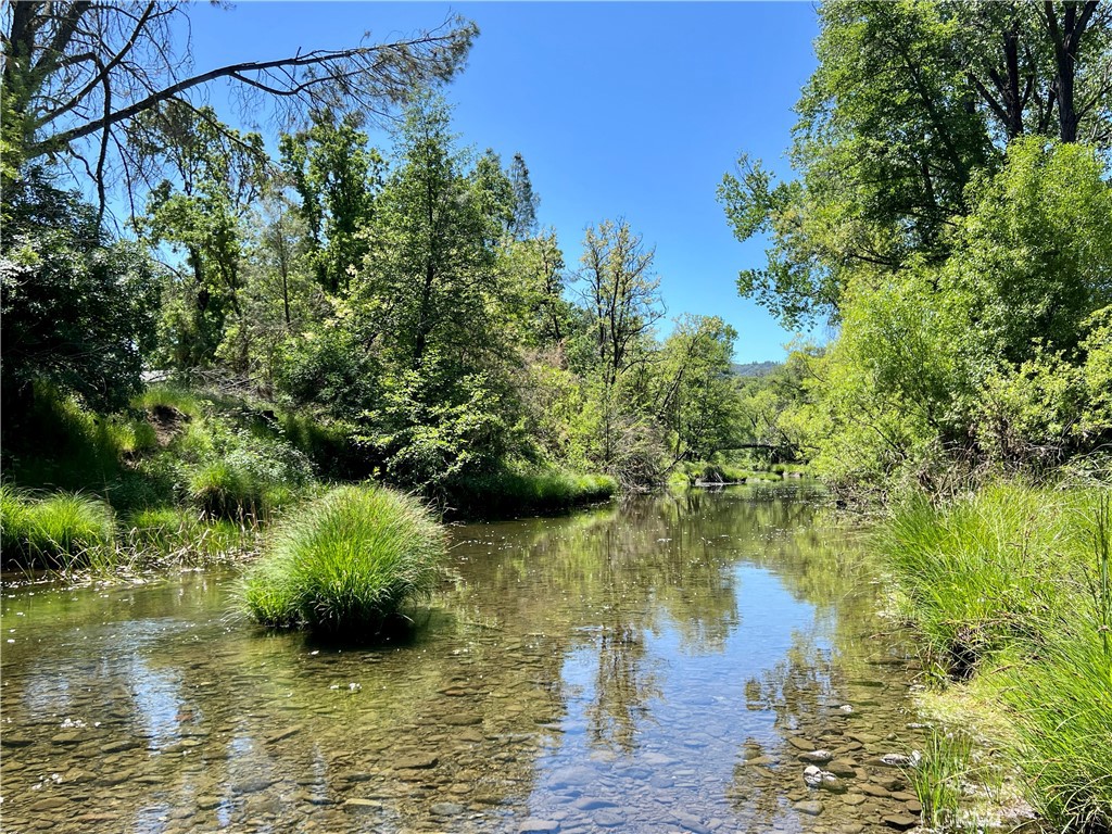 https://media.crmls.org/medias/0f0ca927-2990-46a8-9107-03a6660bdc5b.jpg?preset=X-Large